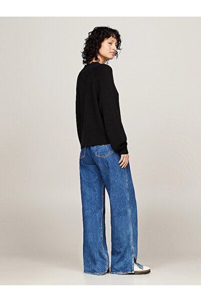 Tommy Hilfiger Dámský černý svetr Tommy Jeans Badge Rib-Knit