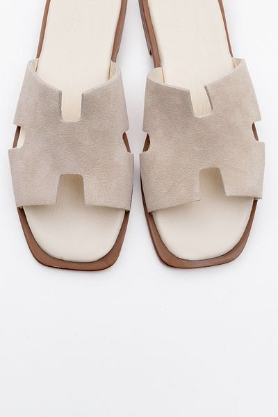 LuviShoes Papuci de dama din piele bej model JEZ