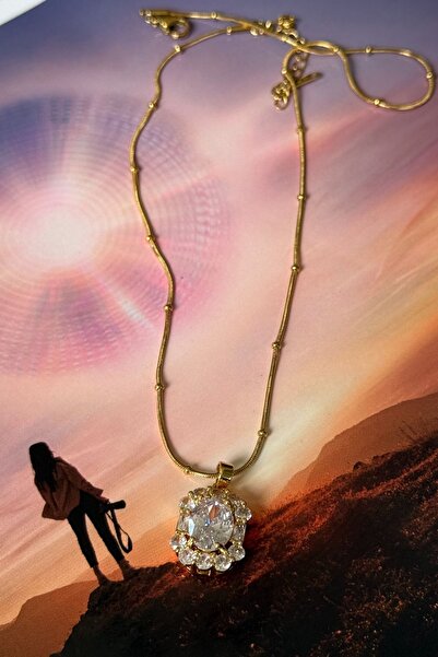 Trendy Butik Çelik Kare Tektaş Kolye