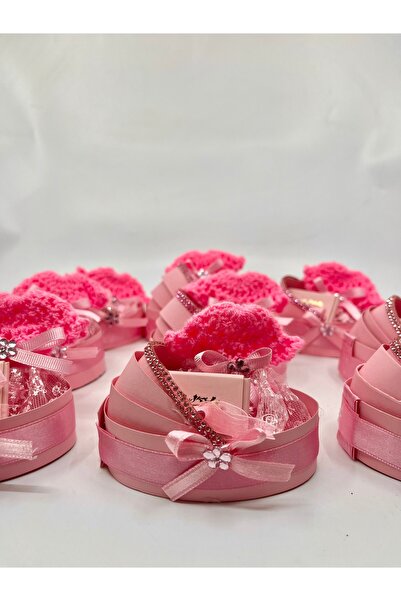 Lavin Çikolata 25 Adet Karton Puset Içinde Elbise Mgnet Ve Bebek Çikolatası