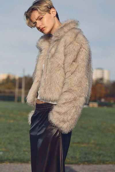 H&M Cropped fluffy jacket