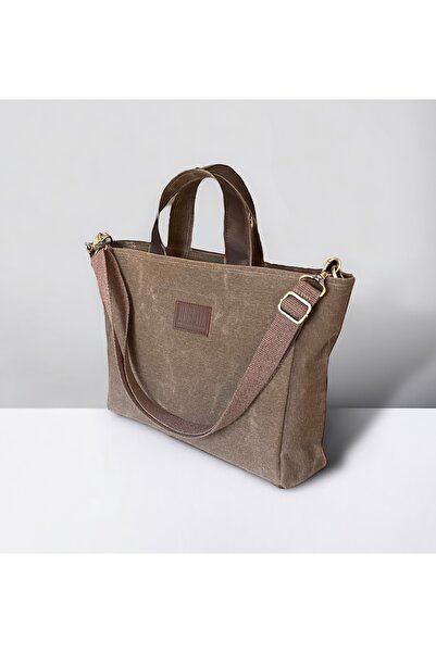 Nuggita Geantă de mână maro din pânză ceară de mărime medie cu fermoar / cure...