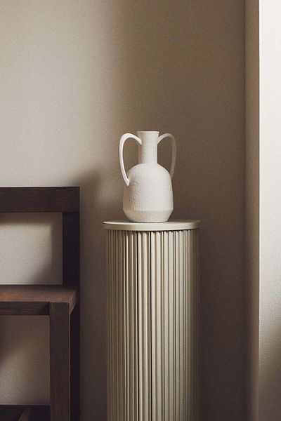 H&M Pedestal