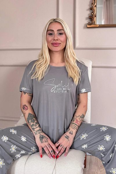 Pijamaevi Set de pijamale pentru femei cu mânecă scurtă din bambus cu model Gray Smile Everyday
