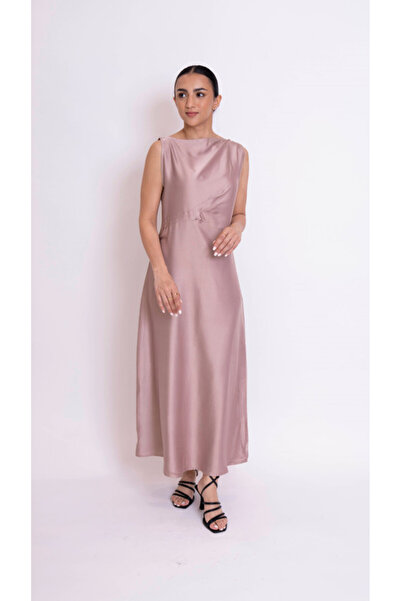 outline Beige silk dress with three side pleats