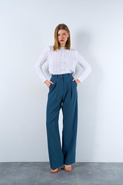 Modayakamoz Pulover cu flori albe optice organizat