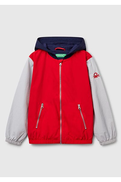 United Colors of Benetton Boy's Red Mix Sleeve Logo Detailed Lined Hooded Raincoat