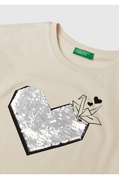 United Colors of Benetton Κοριτσίστικο μπλουζάκι με κρέμα με παγιέτες με κέντημα με στάμπα