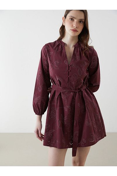 LC Waikiki Γυναικείο φόρεμα LCW Vision Claret Red με αυτοσχεδιασμένο γιακά με κέντημα