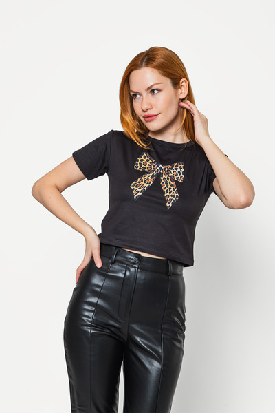 Sokak Butik Fiyonk Leopar Baskılı Siyah Crop Top