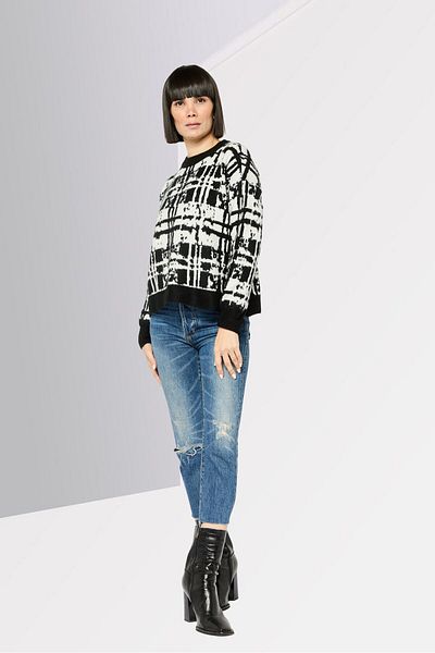 Dkny Women Crew Neck Knitted Sweater, Black