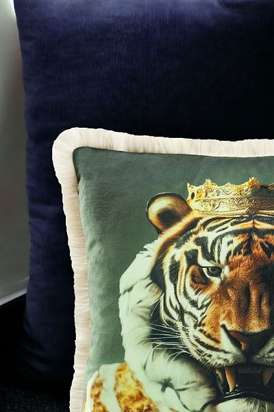 ASDİVA Tiger Pattern Luxury Decorative Animal Figure Fringed Avant-Garde Velvet Throw Pillow Case Artistic Design