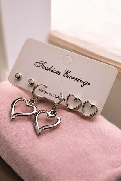 EUROMODA 3-Piece Earring Set with Ball Earrings - Heart Design