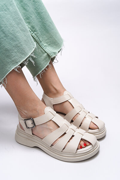 Riccon # # Răspunsuri în turcă tradițională 
 
 Sandale Rellynthi pentru damă...