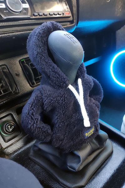 Bundera Gear Shift Ornament Black Plush Hoodie Hooded Car Gear Shift Knob Ornament Auto Accessory Gear Shift Knob Sweatshirt