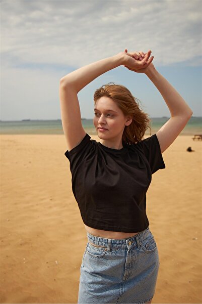 Trendiz Γυναικείο Crop Tshirt Μαύρο