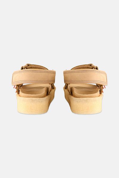 CLARKS Women Medium Crepe Velcro Sandals, Tan