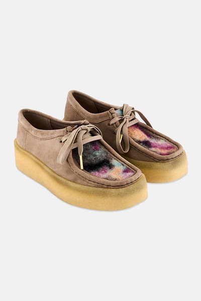 CLARKS Women Standard Fit Wallabee Cup Casual Shoes, Grey Combo