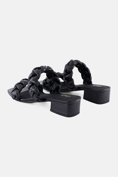 CLARKS Women Standard Seren25 Braid Slip On Sandals, Black