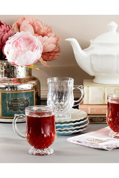 Madame Coco Miquel 4-Piece Teacup