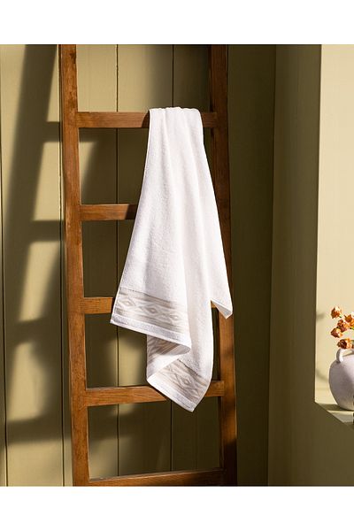 Madame Coco Daine Bath Towel - Stylish and Useful Design