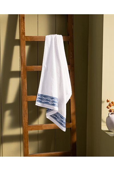 Madame Coco Daine Bath Towel