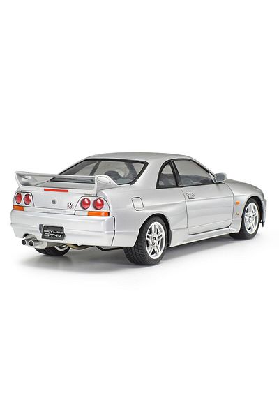 TAMIYA 1/24 Nissan Skyline GT-R V-Spec Plastic Model Kit, Disassembled Hobby Set