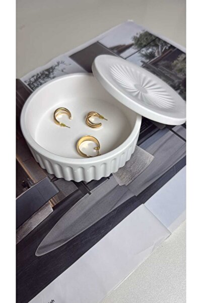 MUMELLA Біла декоративна скринька для прикрас з кришкою