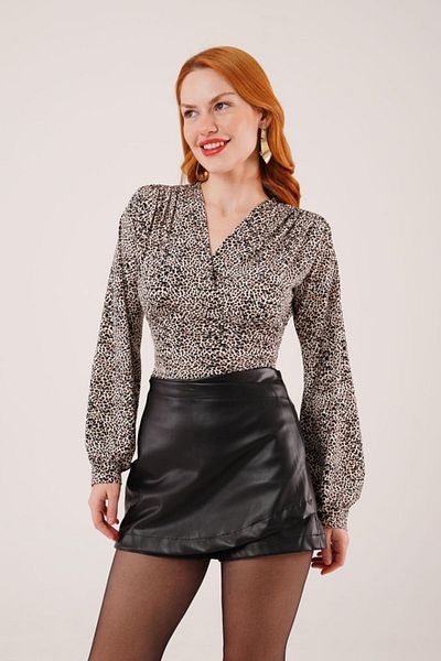 leyla sanat sanata yeni bir bakış açısı Leyla Art a New Perspective on Art Mini Leopard Print V-Neck Blouse