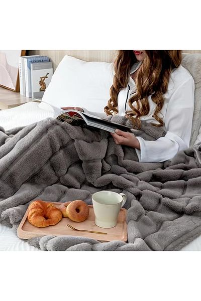 COOYA Faux Fur Throw Blanket, Cozy Soft Plush Thick Winter Blanket for Sofa , 50 * 60 Inches Grey