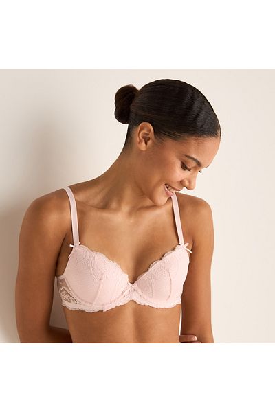 FAV Lace Plunge Bra and Briefs Set