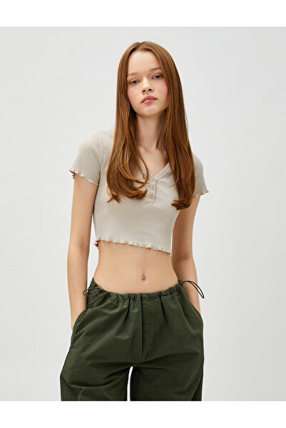 Koton Crop T-shirt με κοντό μανίκι, βαμβακερό κουμπάκι-up V-λαιμόκοψη