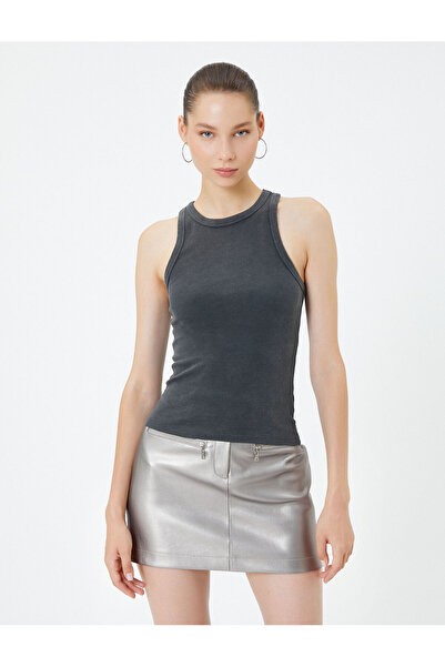 Koton Βαμβακερό εσώρουχο με λαιμόκοψη με λεπτή εφαρμογή - πλυμένο με ραβδώσεις