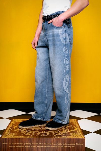 GIESTO JEAN ALBASTRU CU MODEL LASER