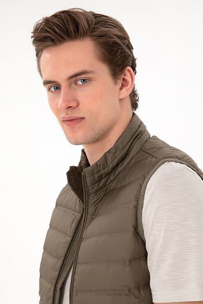 U.S. Polo Assn. Men's Green Vest 50299395 -Vr054