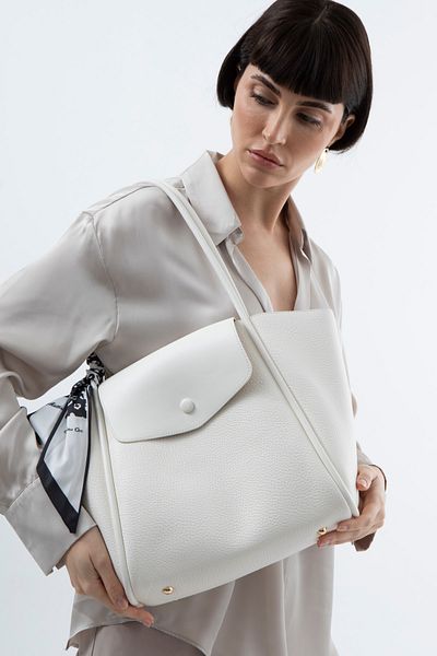 Matthew Cox White Women's Shoulder Bag Byn2361