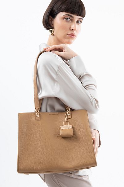 Matthew Cox Women's Handbag Camel Byn2354