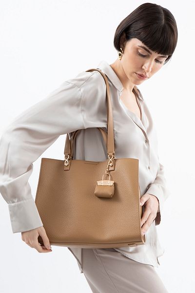 Matthew Cox Women's Handbag Camel Byn2354