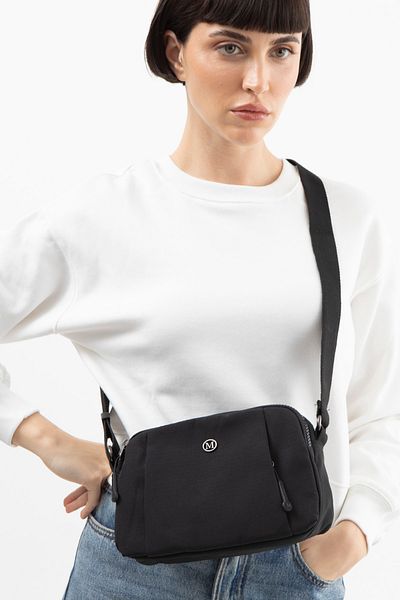 Matthew Cox Women's Closed Crossbody Bag, Black Byn2388
