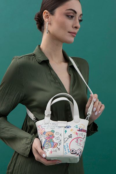 Matthew Cox White Women's Handbag Byn2372