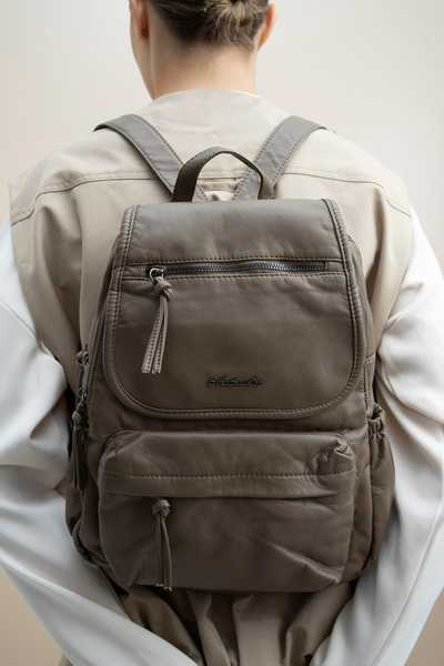 Matthew Cox حقيبة ظهر نسائية مينك YKM2265