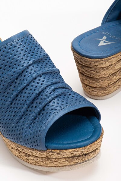 ANALİN SHOES Papuci de damă din piele naturală albastră cu toc pană