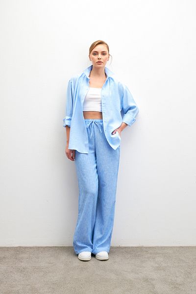 Ladima Women's Blue Linen Blended Loose Cut Trousers