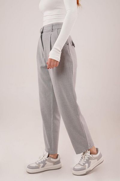 Kokosh moda Γκρι παντελόνι με λεπτομέρεια στην τσέπη