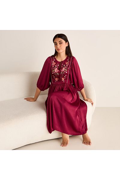 FAV Embroidered Night Dress with Tie-Up Neck and Short Sleeves