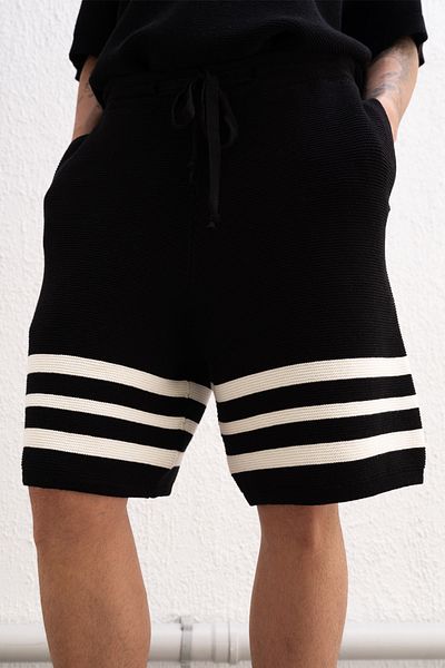 GIESTO TRICO CU dungi PANTALONI SCURT NEGRI