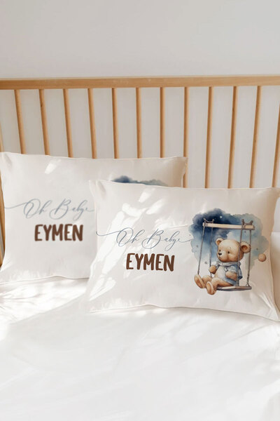 Homamia İsme Özel Baskılı %100 Pamuk Bebek Yastık Kılıfı Salıncakta Ayıcık