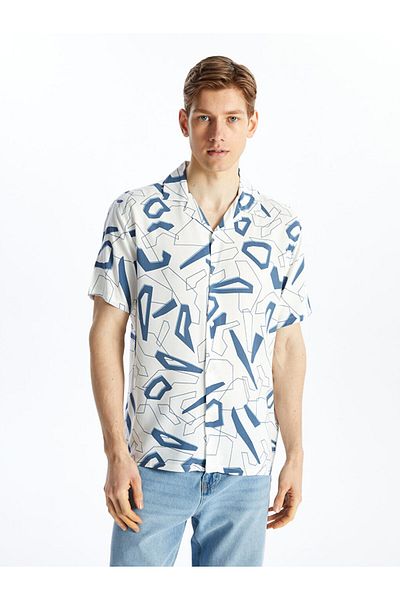 LC Waikiki Ανδρικό πουκάμισο LCW Regular Fit με κοντό μανίκι με σχέδιο ποπλίνα