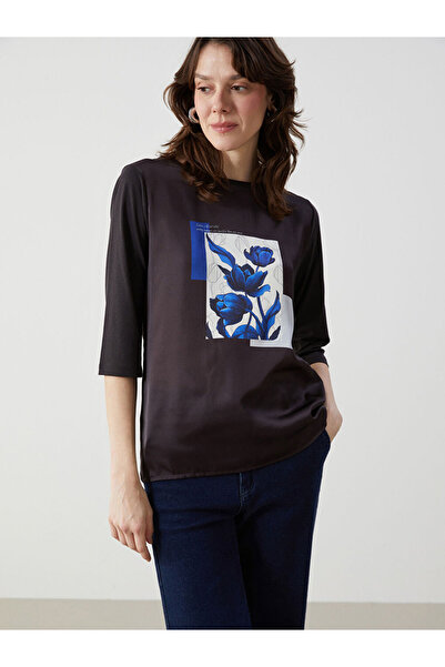 LC Waikiki RMZ GİYİM FARKIYA تي شيرت نسائي مزين بالزهور ذو ياقة روبا