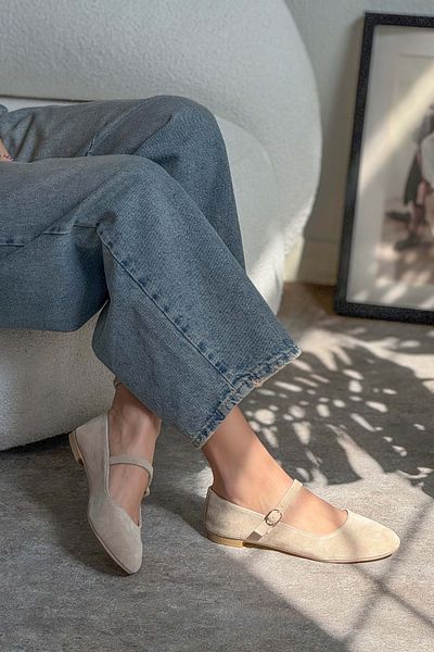 NİŞANTAŞI SHOES Desire Beige Echtes Wildleder Schnalle Detaillierte Flache Sohle Damen Babet